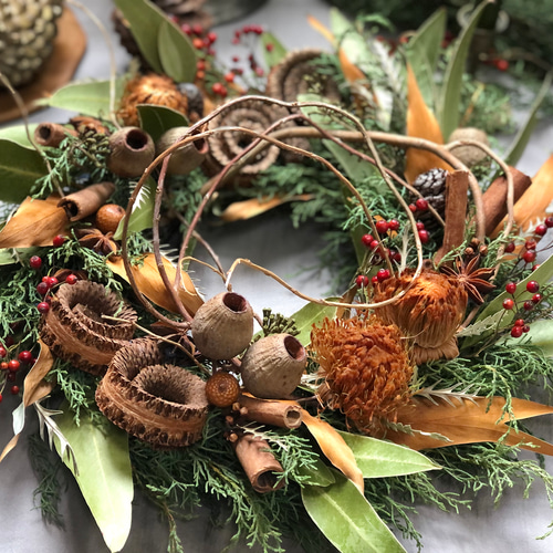 ぐるぐるシープホーンのブラウンクリスマスリース♪時が経っても美しい