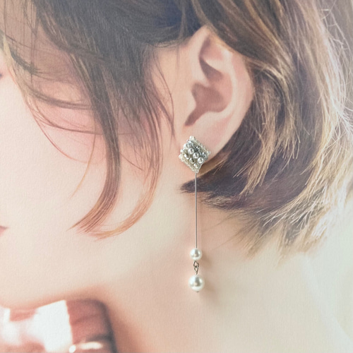 2way＊小さめダイヤ型イヤリング／ピアス〜揺れるロングパール  