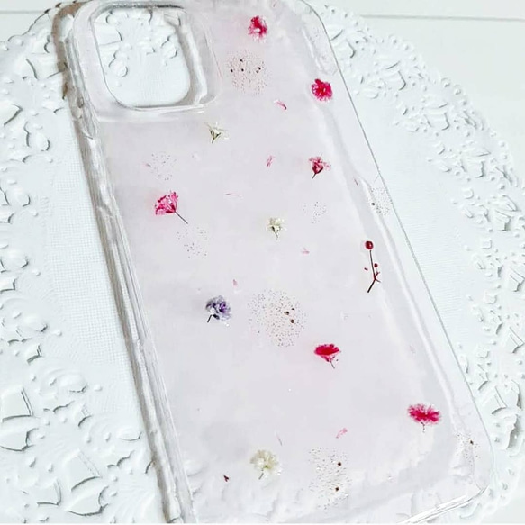 花柄　ドライフラワー　レジン　ハンドメイド　 スマホケース　iPhoneケース　スマホカバー 1枚目の画像