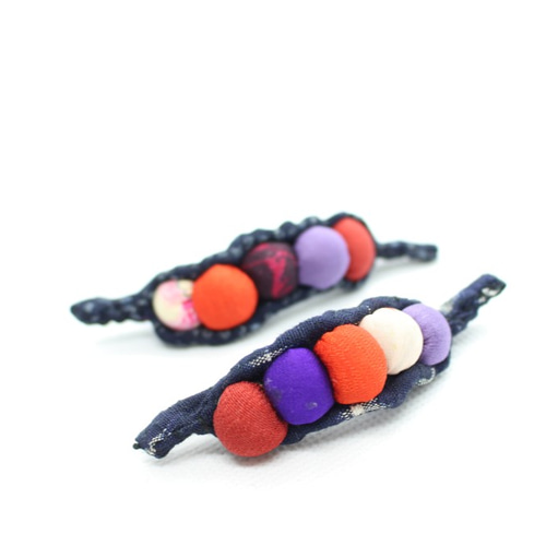 枝豆ブローチ BR-108 古布ハンドメイド手作り 大島 藍染 ブローチ 古楽