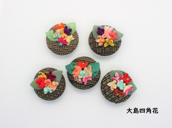くるみボタン BR-111 古布ハンドメイド手作り 花びら ブローチ 古楽  