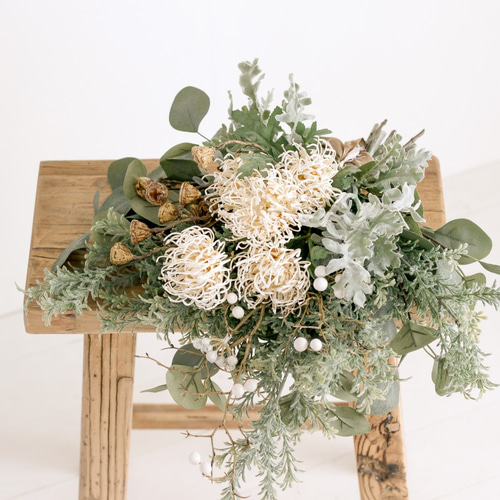 グリーンたっぷりブーケで印象的に♡ウェディングブーケ/ナチュラル/白  