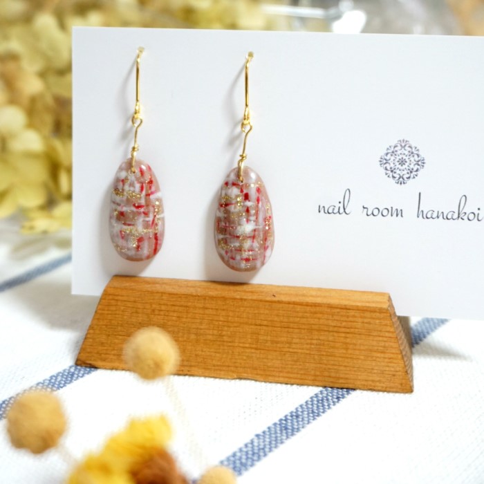 新婦小物　ヘアクリップ　ネイルチップ　ネックレス　イヤリング
