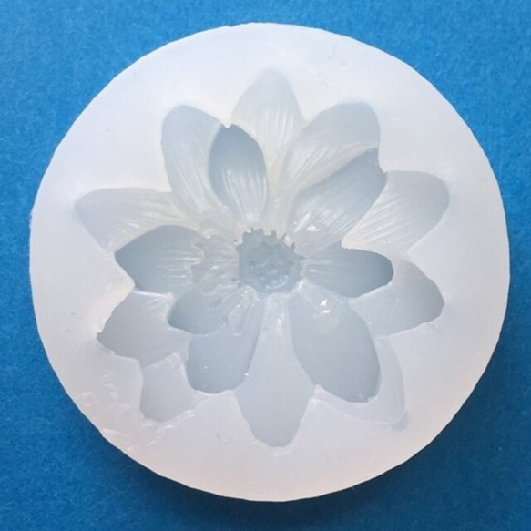 フラワー型シリコンモールド・お花の形のモールド・UVレジン液使用可・ハンドメイドに！／型番424－Ｉ 2枚目の画像