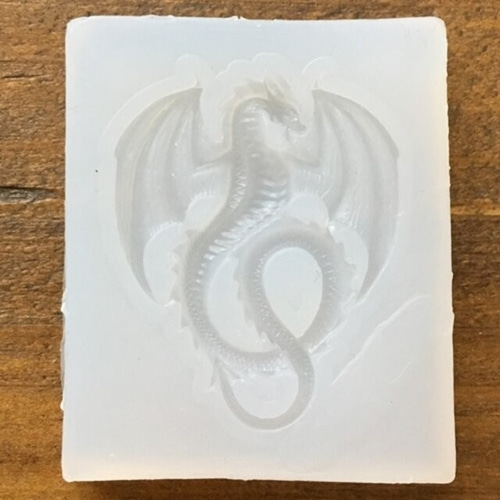 ドラゴンペア レジン樹脂製品 楽天市場】シリコンモールド 龍 1個 ドラゴン 干支 竜 縁起物