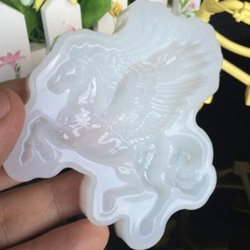 定番 かっこいい！大き目サイズ！ペガサスのシリコンモールド・レジン ヘアゴム