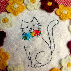 ウールのポーチ＊お花と猫刺繍 3枚目の画像