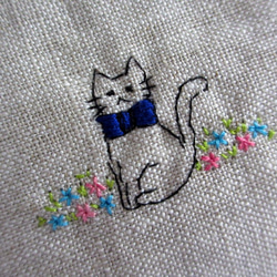 猫刺繍リネンポーチ＊おすまし猫ちゃんD 2枚目の画像