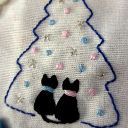 猫の刺繍ポーチ＊ふたりのクリスマス＊ブルー＆ホワイト 3枚目の画像