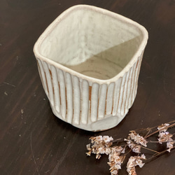 陶器　しのぎの植木鉢 2枚目の画像