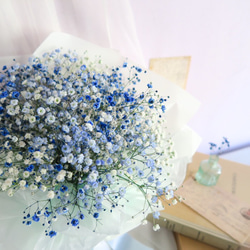 【特集掲載】blue mix baby's breath bouquet （ブルーかすみそう花束）母の日インテリアギフト 3枚目の画像