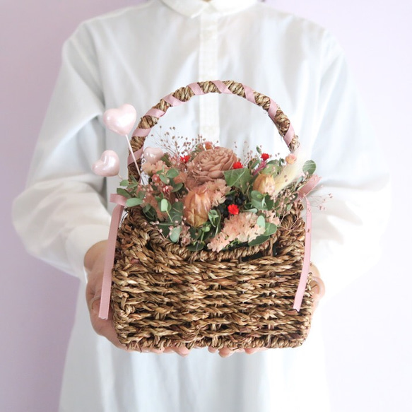 《特集掲載》heart flower basket　母の日　ドライフラワー　ギフト　プレゼント　ハート 1枚目の画像