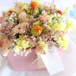 heartwarming yellow×orange flowers gift　ドライフラワー　誕生日ギフト　 2枚目の画像