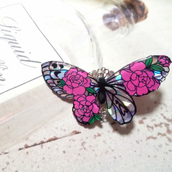 【NEW】キラキラ輝く蝶々お花 ブローチ 2枚目の画像