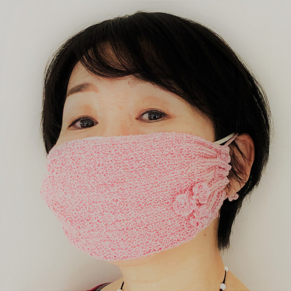 《サクラソウ色の手編みマスクカバー》桜色マスクケースのおまけつき 9枚目の画像