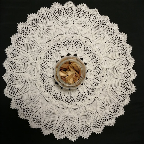 1点のみ]ハンドメイド☆レース編みドイリー約53cmお部屋の置物花瓶