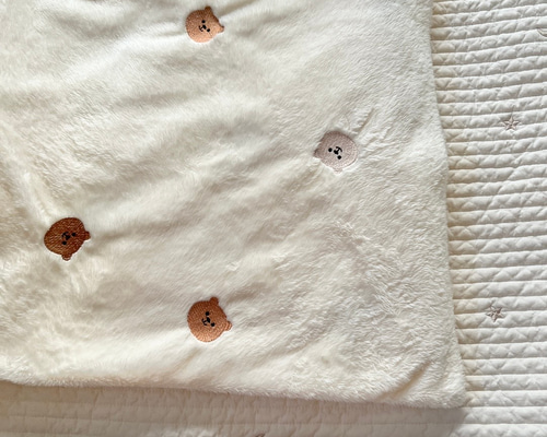 クマの顔の刺繍ネームタグ 楽天市場】ネームタグ 丸型 ふわふわ マスコット付 クマ