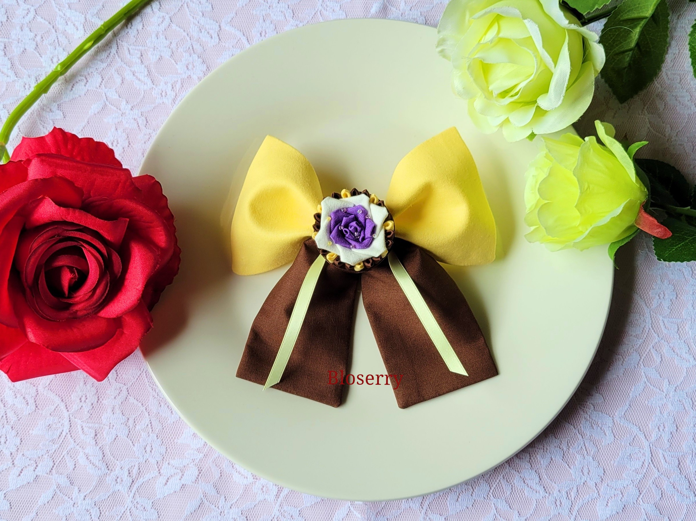 蜂蜜タルト　白と紫のタルトリボン　クリップ横