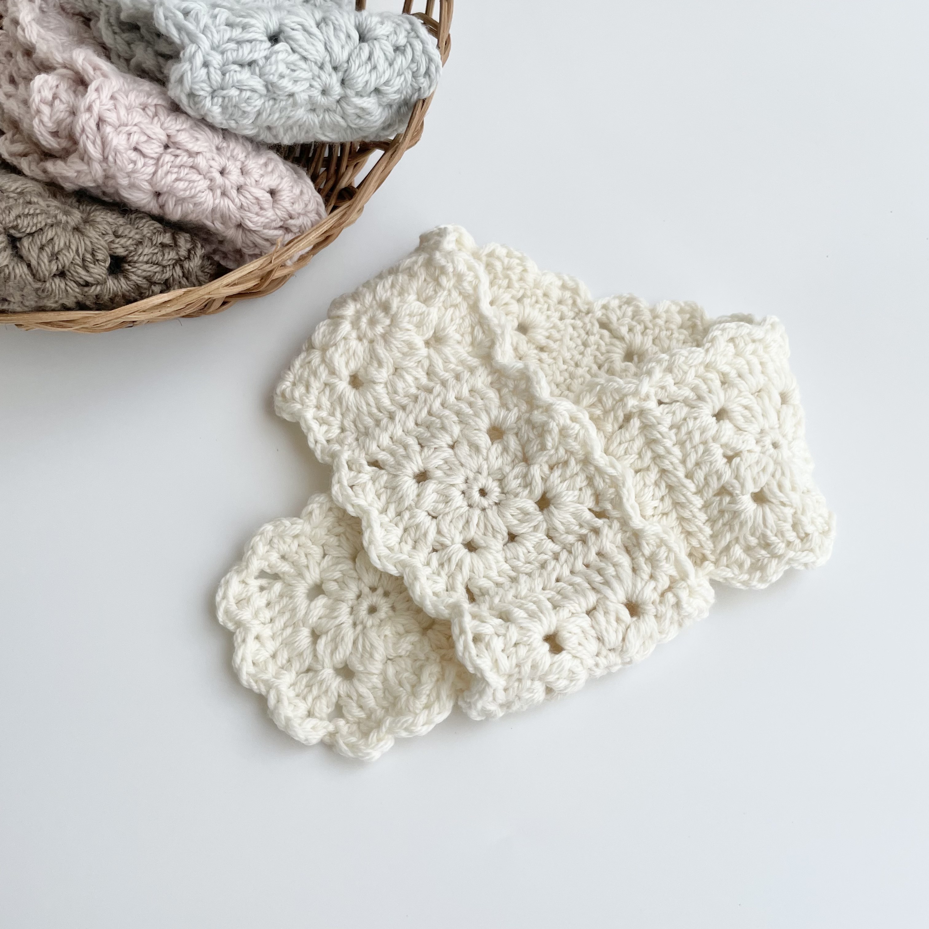 ウールグラニースクエア♡　お花モチーフのロングマフラー　オーダー ウールグラニースクエア♡お花モチーフのロングマフラーオーダー