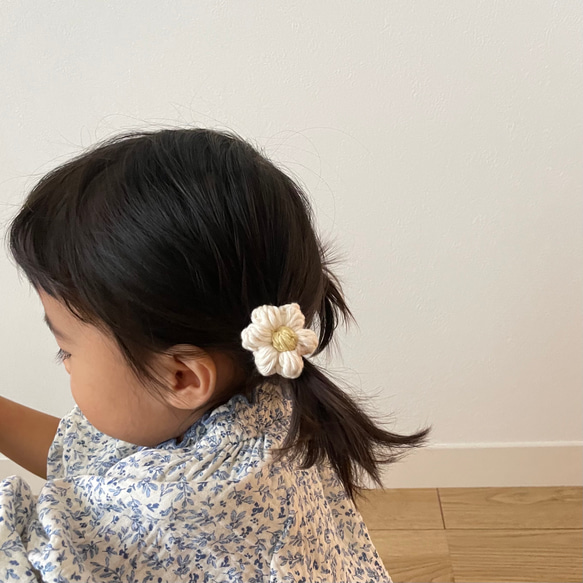 ヘアゴム or ヘアクリップ　ぷっくり お花　ベビー　キッズ　赤ちゃん　子ども　ヘアアクセサリー　ヘアピン　ピン留め 3枚目の画像