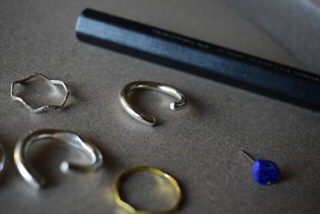 スプリットリング4 ツルツル　極太　sv９２５（金色に変更可能）