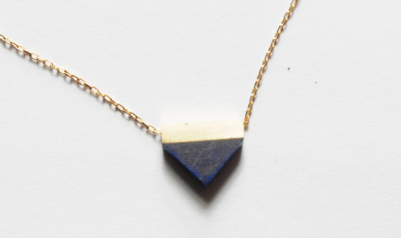 三角と深い青のラピスラズリ＆k18ネックレス（SATOSHI SASAKI） 3枚目の画像