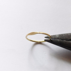 ワンポイント槌目リング　k18 2枚目の画像