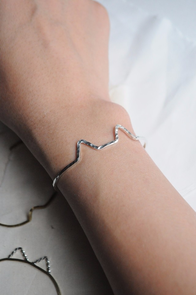 ねこバングル　シルバー