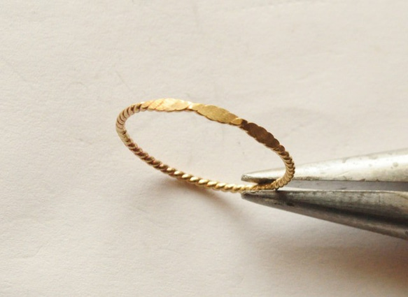 ねじねじ３つタタキリング　brass 1枚目の画像