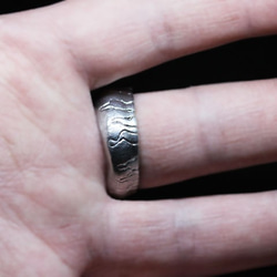 錫製　ウツボのリング 8枚目の画像