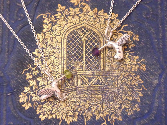 Hummingbird necklace 第4張的照片