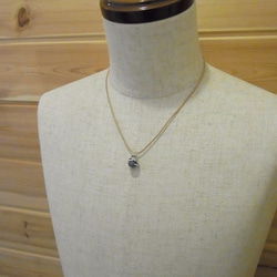 Snake ball pendant tanzanite leather cord necklace 第5張的照片