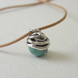 Snake ball pendant turquoise leather cord Necklace 第3張的照片