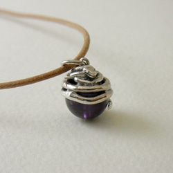 Snake ball pendant amethyst leather cord necklace 第4張的照片