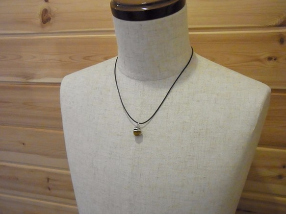 Snake ball pendant Tiger Eye strap Necklace 第6張的照片