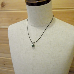 Snake ball pendant malachite leather cord necklace 第6張的照片