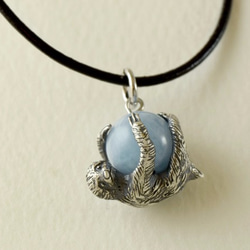 Sloth ball pendant aquamarine leather cord necklace 第2張的照片