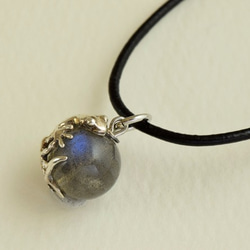 Gecko ball pendant labradorite leather cord necklace 第3張的照片