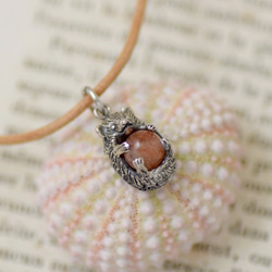 Hedgehog ball pendant sunstone leather cord necklace 第1張的照片