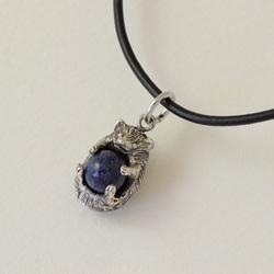 Hedgehog ball pendant Lapislazuli leather cord necklace 第2張的照片