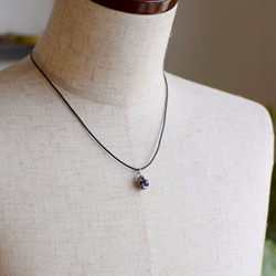 Hedgehog ball pendant Lapislazuli leather cord necklace 第7張的照片