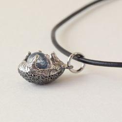 Hedgehog ball pendant blue Topaz leather cord necklace 第4張的照片