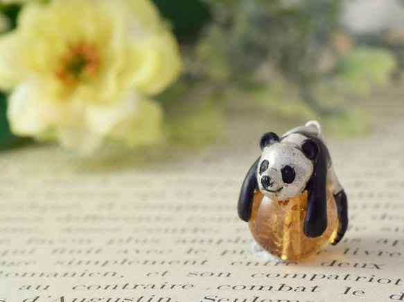 Panda ball pendant Citrine leather cord necklace 第1張的照片
