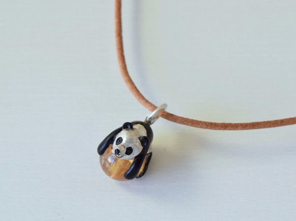 Panda ball pendant Citrine leather cord necklace 第2張的照片