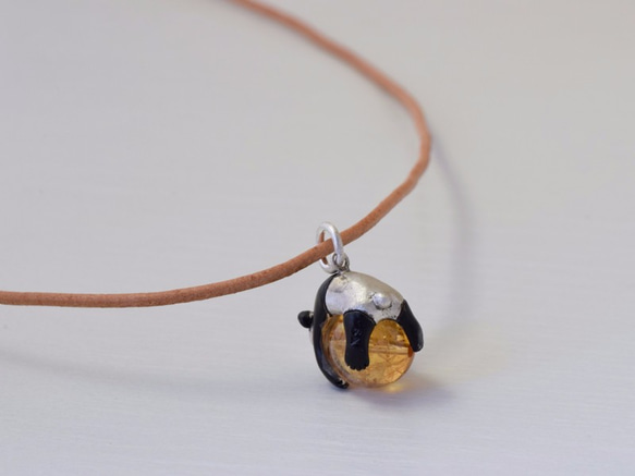 Panda ball pendant Citrine leather cord necklace 第4張的照片