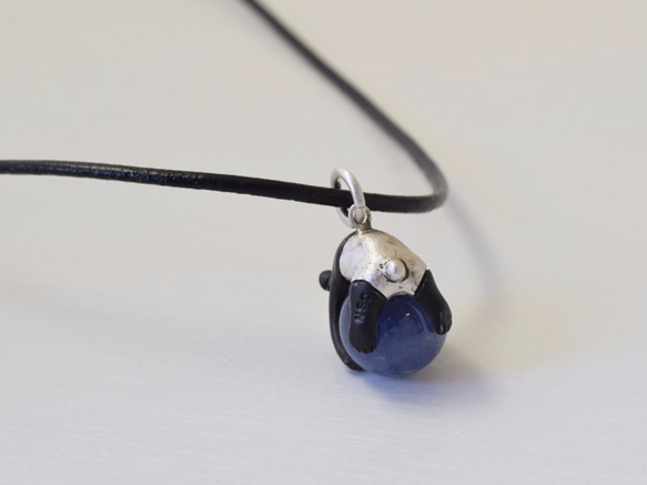 Panda ball pendant Tanzanite leather cord necklace 第4張的照片