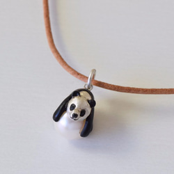 Panda ball pendant Pearl leather cord necklace 第2張的照片