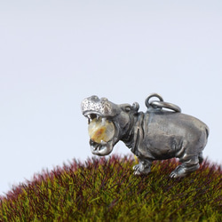 スタイリッシュなペンダント*/*/にゃん 猫のsilver925製ペンダント（猫・ネコ・にゃんこ