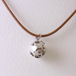 Gecko ball pendant freshwater pearl leather cord necklace 第3張的照片