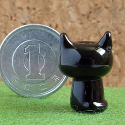 とんぼ玉の黒猫(黄目) A 3枚目の画像